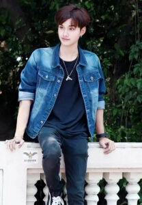 Owen-Simiran-เสื้อยีนส์