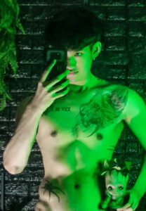 Owen-Simiran-ไฟเขียว