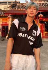 Sittinai-Somroop-sเสื้อโปโลดำ