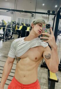 Sittinai Somroop-เข้ายิม