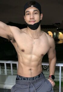 มาร์ค-mz-mkz-กล้ามใหญ่ มาร์ค-mz-mkz-กล้ามใหญ่