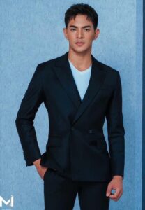 เเอล-วิทยา-สูทดำ