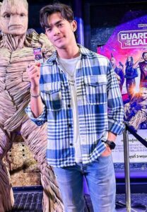 เเอล-วิทยา-เสื้อลายสก๊อต