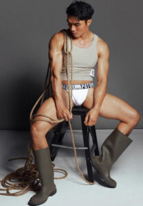 Yuttaphong-Nantari-(1) Yuttaphong-Nantari-(1)