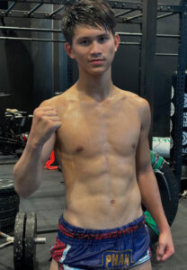 ช้างศึก-เพชรยินดีอะคาเดมี่-(4)