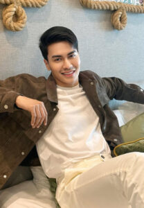 layonovel-(2) layonovel-(2)