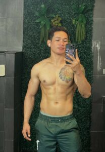 Wit-mrwit-023-Stunning