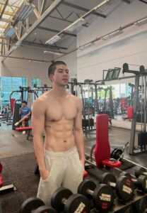 Peach-Nakprasit-030-Graceful