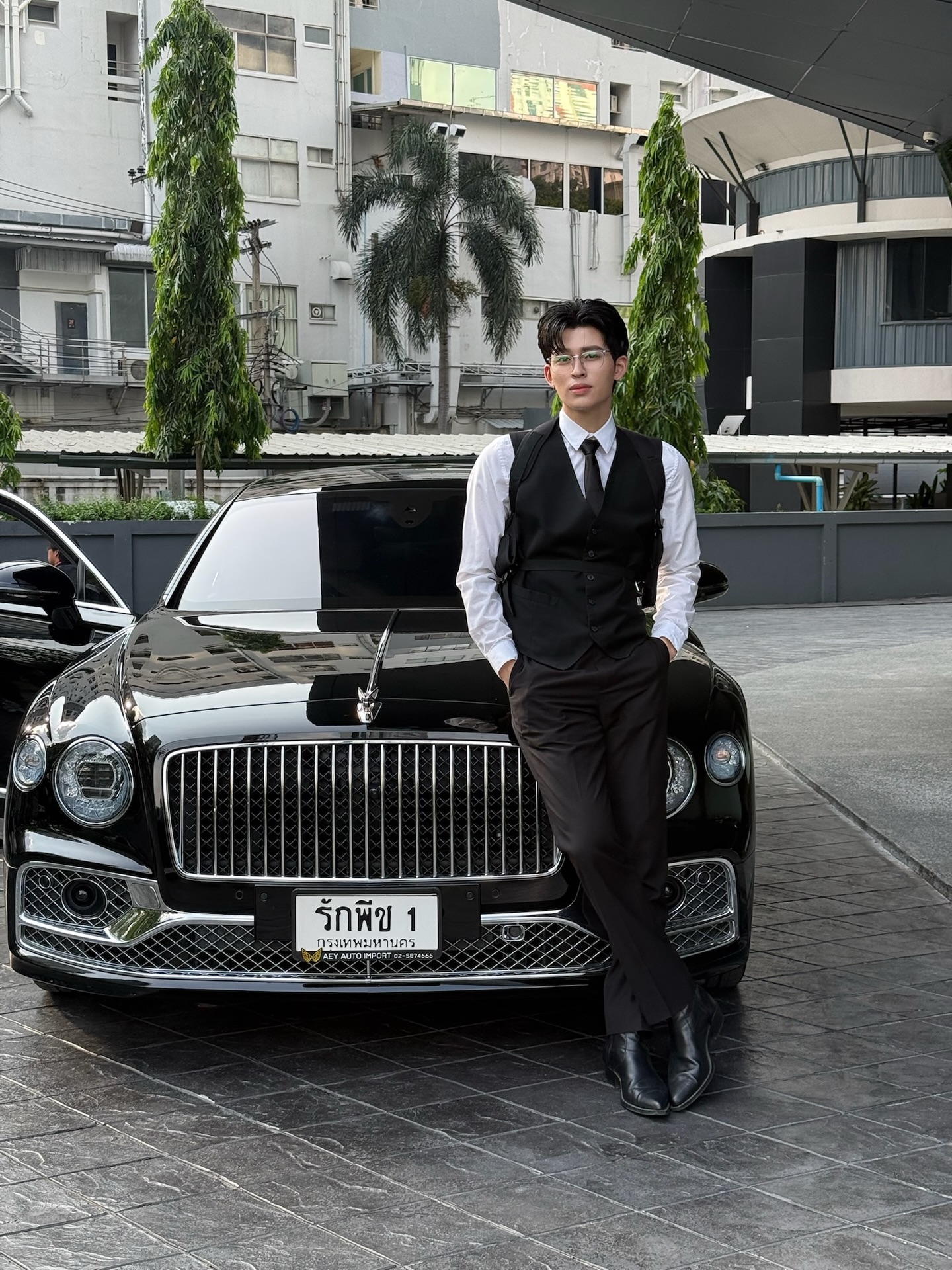 ปอนด์ ณราวิชญ์ รูปเดี่ยวจาก Instagram @ppnaravit