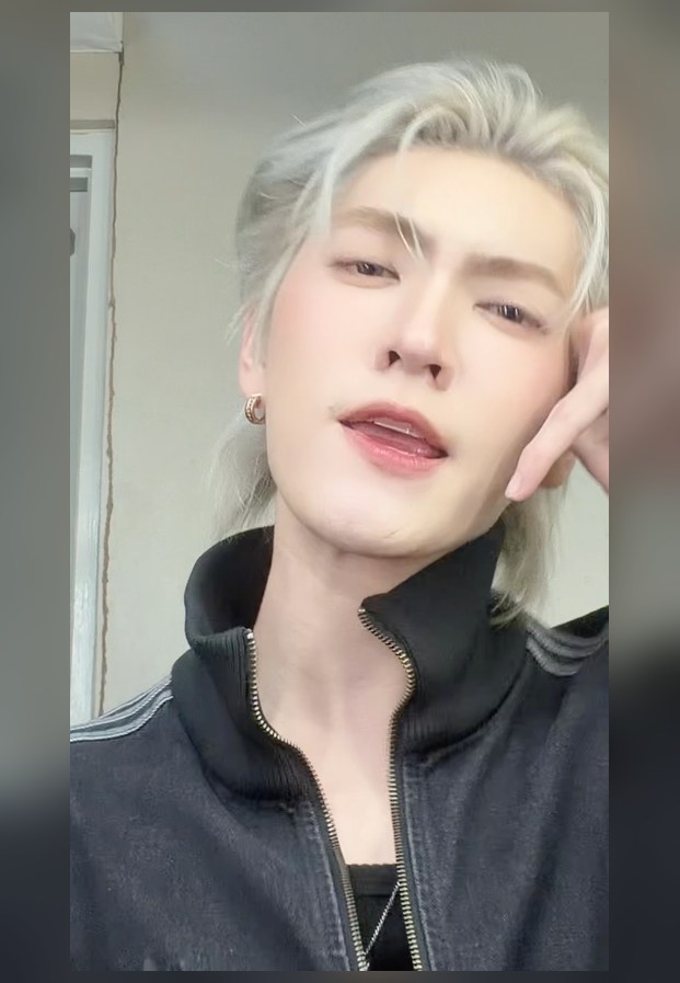 บอส ชัยกมล ถ่ายเซลฟีจากบัญชีทางการ